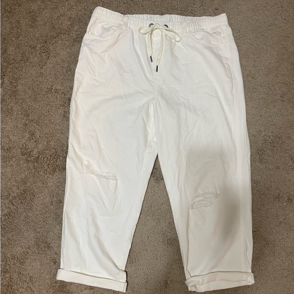 🆕 Aerie pullon white crops